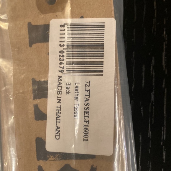 FEED Leather Tassel Black - Picture 9 of 9